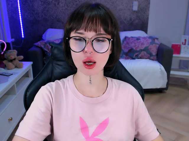 NonaWhyNot live cam on BongaCams
