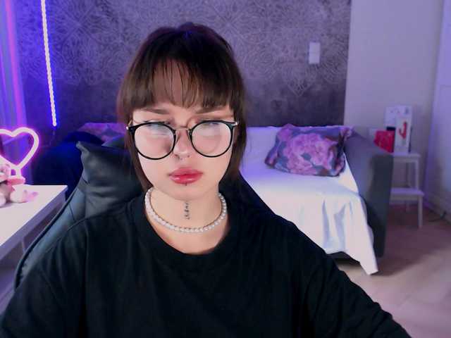 NonaWhyNot live cam on BongaCams