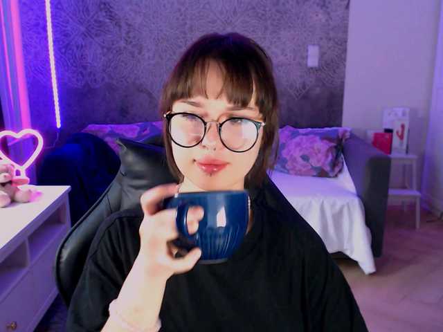 NonaWhyNot live cam on BongaCams