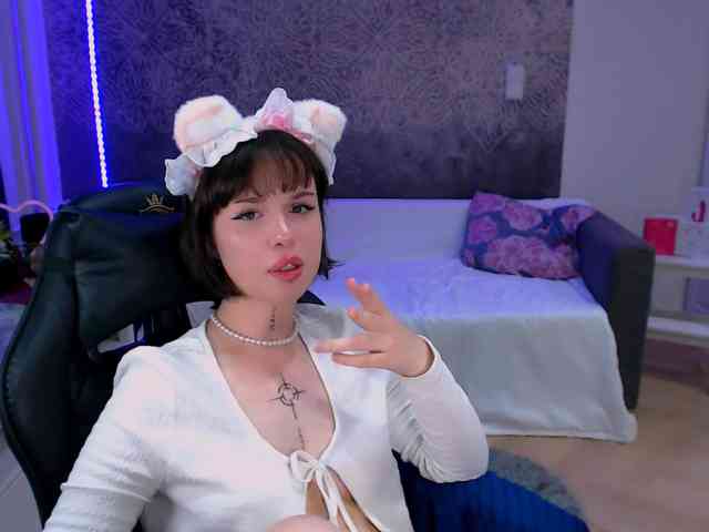 NonaWhyNot Live Webcam on BongaCams