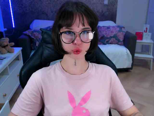 NonaWhyNot webcam