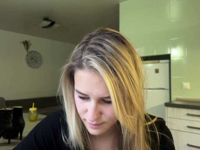 JenevaOcana live cam on BongaCams