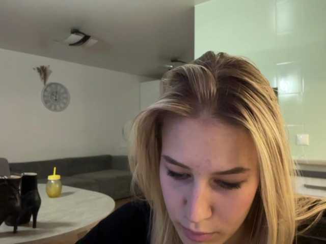 JenevaOcana live cam on BongaCams