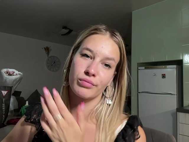 JenevaOcana live cam on BongaCams