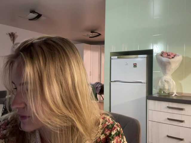 JenevaOcana live cam on BongaCams