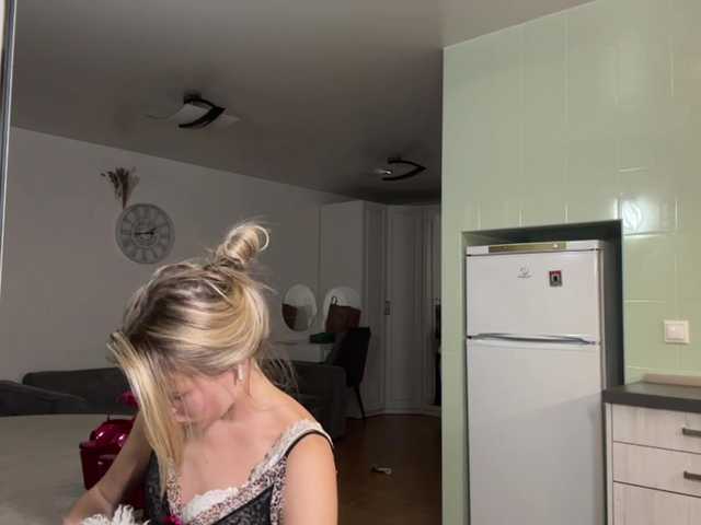 JenevaOcana live cam on BongaCams