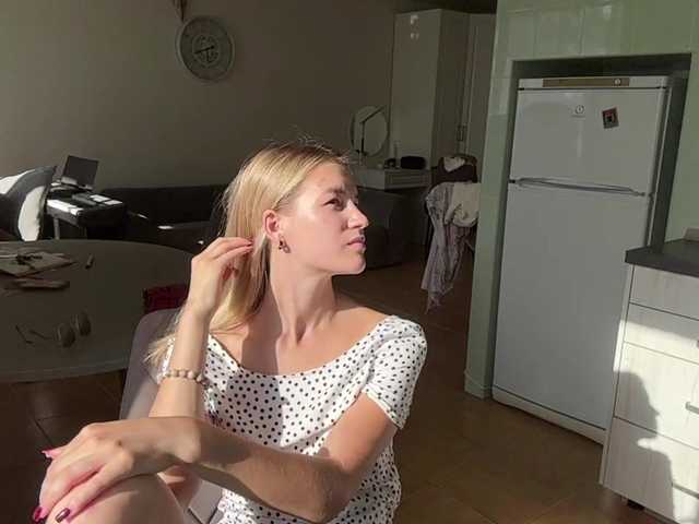 JenevaOcana live cam on BongaCams