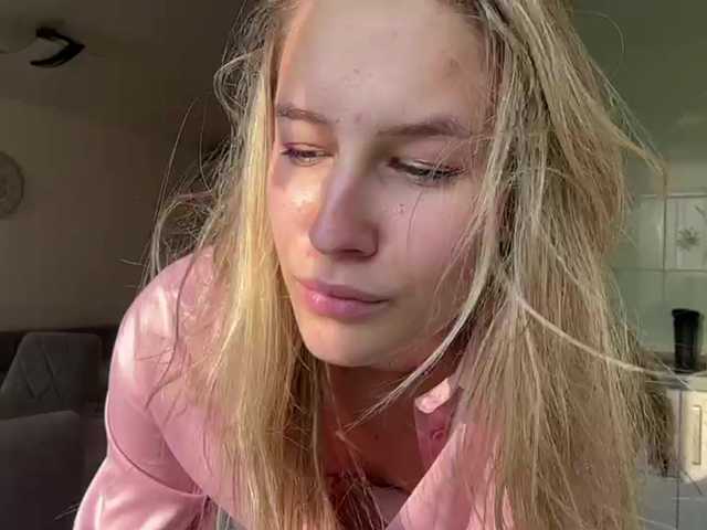 JenevaOcana live cam on BongaCams