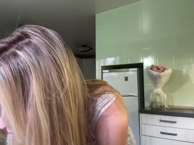 JenevaOcana live cam on BongaCams