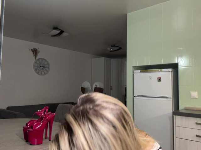 JenevaOcana live webcam show