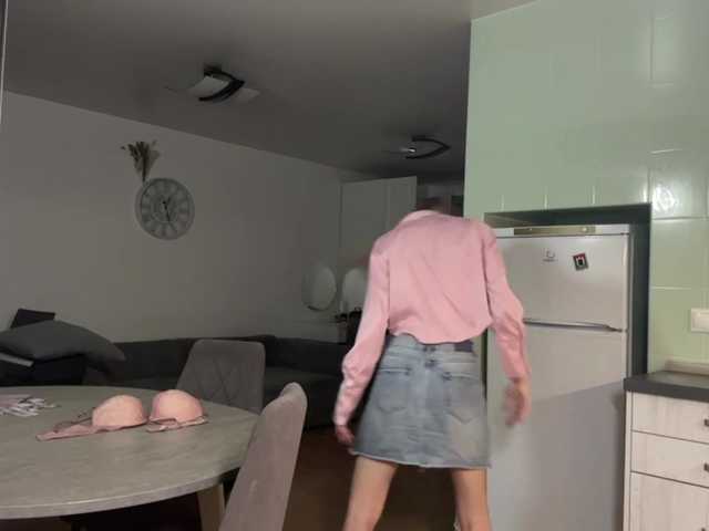 JenevaOcana live cam on BongaCams