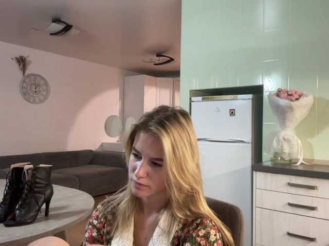 JenevaOcana live cam on BongaCams