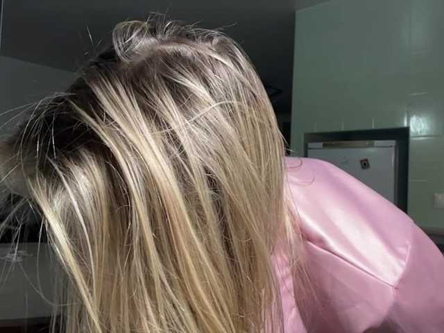 JenevaOcana live cam on BongaCams