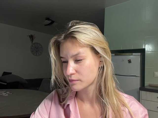 JenevaOcana live webcam show