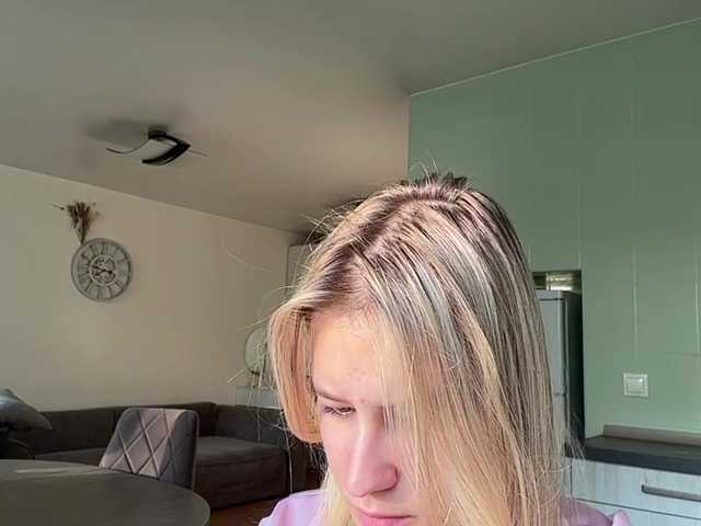 JenevaOcana live cam on BongaCams