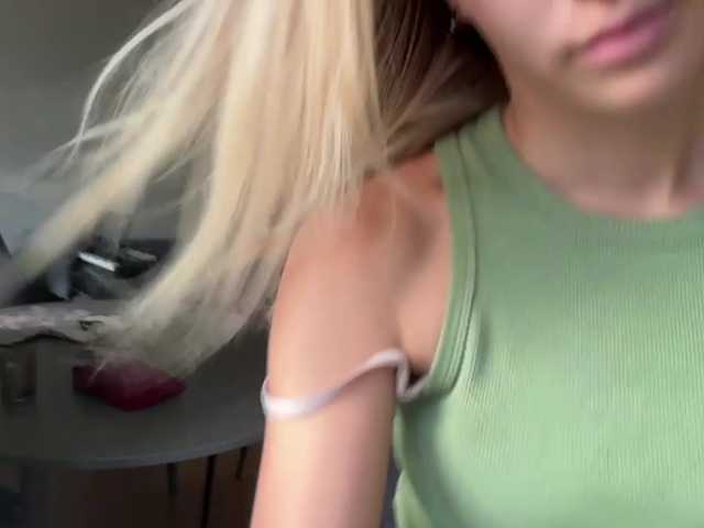 JenevaOcana live cam on BongaCams