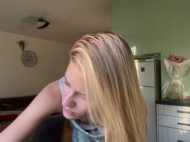 JenevaOcana live cam on BongaCams