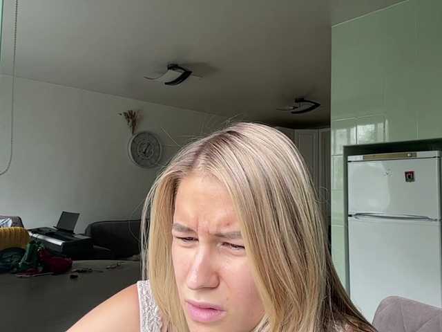 JenevaOcana live cam on BongaCams