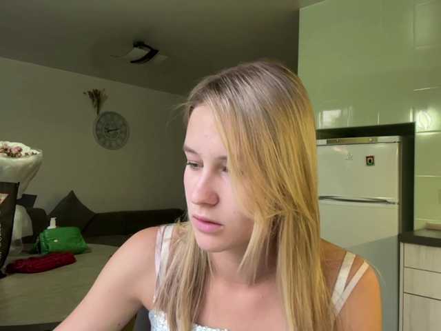 JenevaOcana live cam on BongaCams