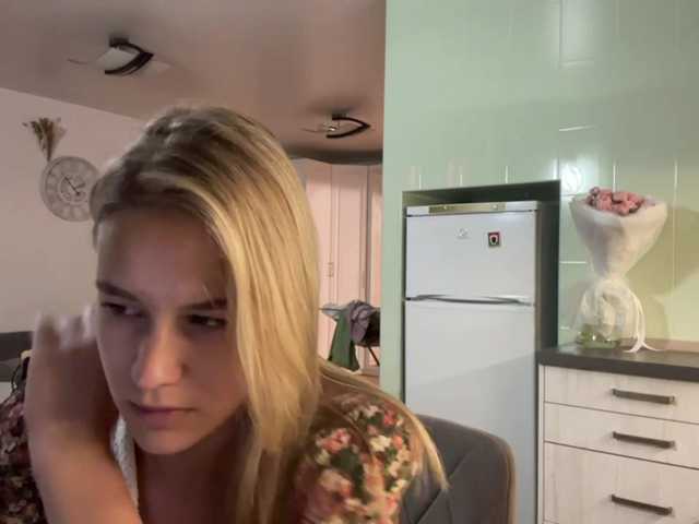 JenevaOcana live cam on BongaCams