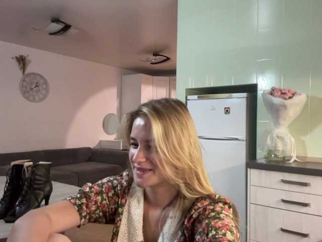 JenevaOcana live cam on BongaCams