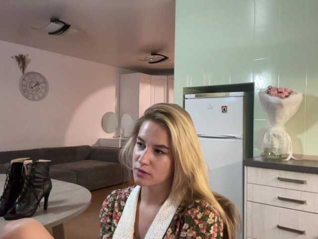 JenevaOcana live cam on BongaCams