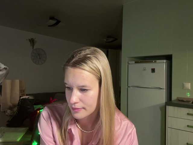 JenevaOcana live cam on BongaCams