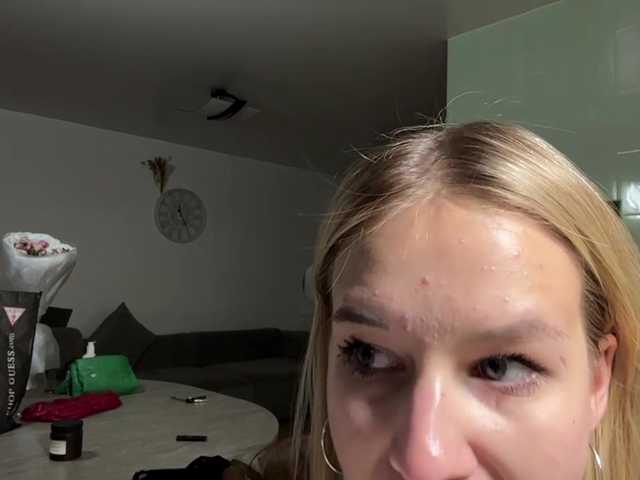 JenevaOcana live webcam show