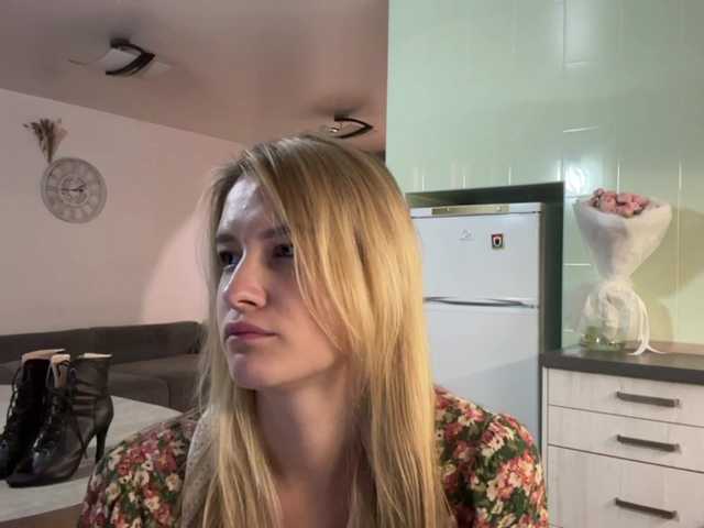 JenevaOcana live cam on BongaCams