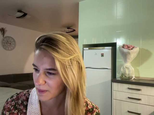 JenevaOcana live cam on BongaCams