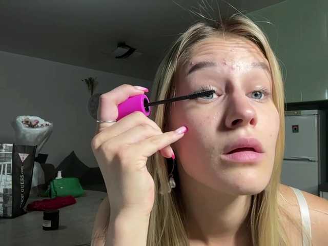 JenevaOcana live cam on BongaCams