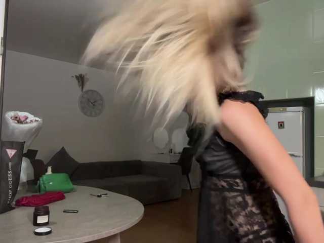 JenevaOcana live cam on BongaCams
