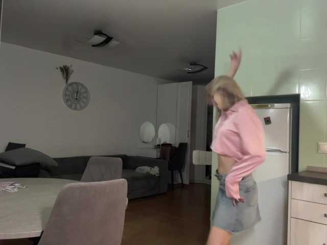 JenevaOcana live cam on BongaCams