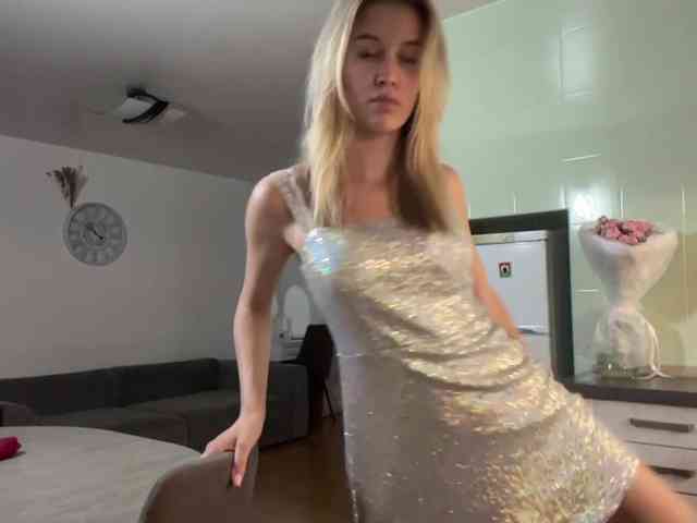 JenevaOcana webcam