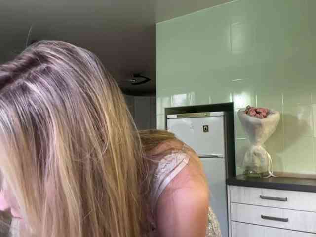 JenevaOcana webcam