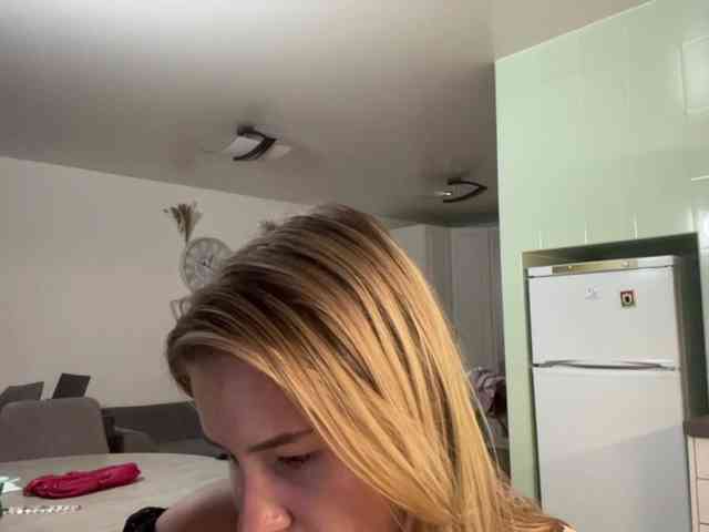 JenevaOcana webcam