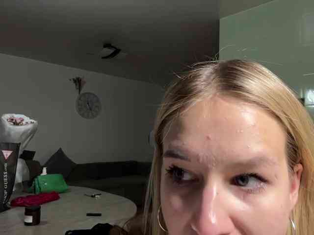 nude webcam chatroom JenevaOcana