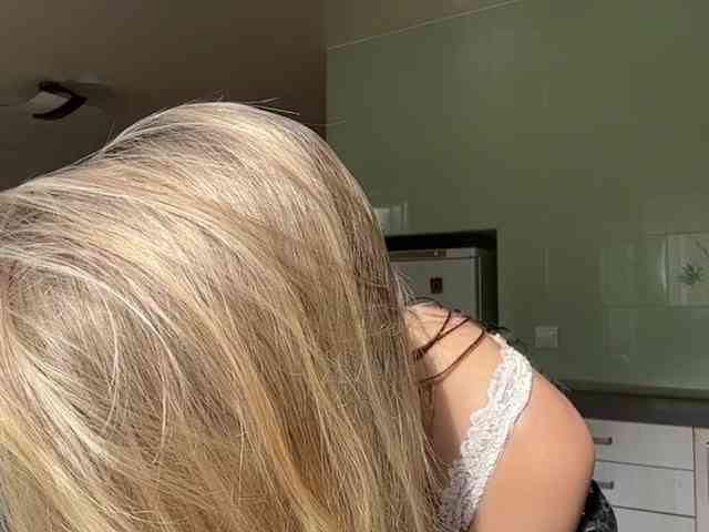 JenevaOcana webcam