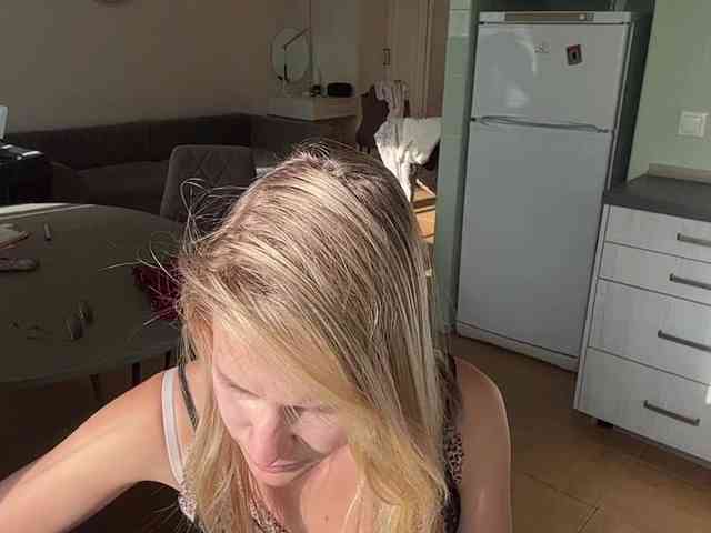 JenevaOcana webcam