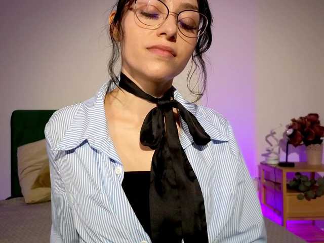 LaSquirtessa live cam on BongaCams