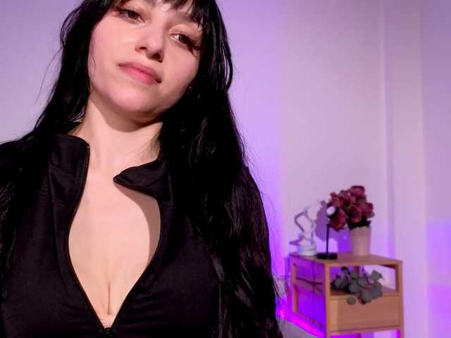 LaSquirtessa live cam on BongaCams