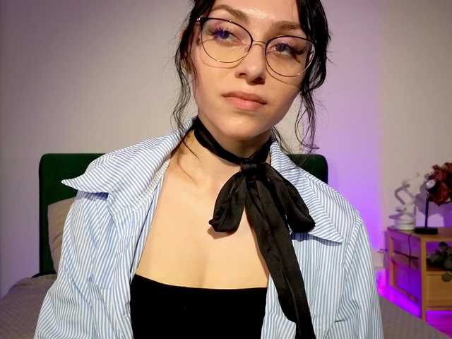 LaSquirtessa live cam on BongaCams