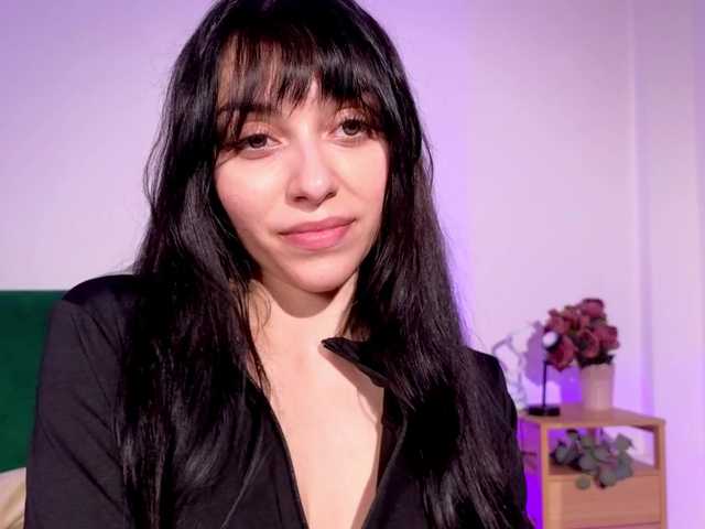 LaSquirtessa live cam on BongaCams