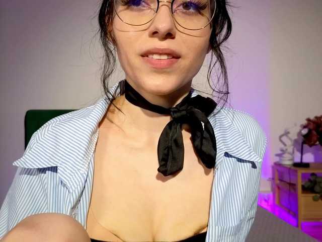 LaSquirtessa live cam on BongaCams