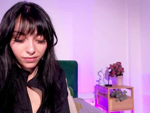 LaSquirtessa live cam on BongaCams