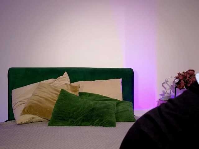 LaSquirtessa live cam on BongaCams
