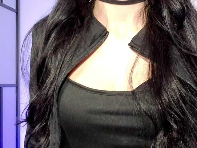 LaSquirtessa live cam on BongaCams
