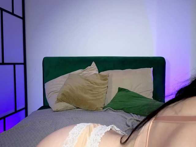 LaSquirtessa live cam on BongaCams