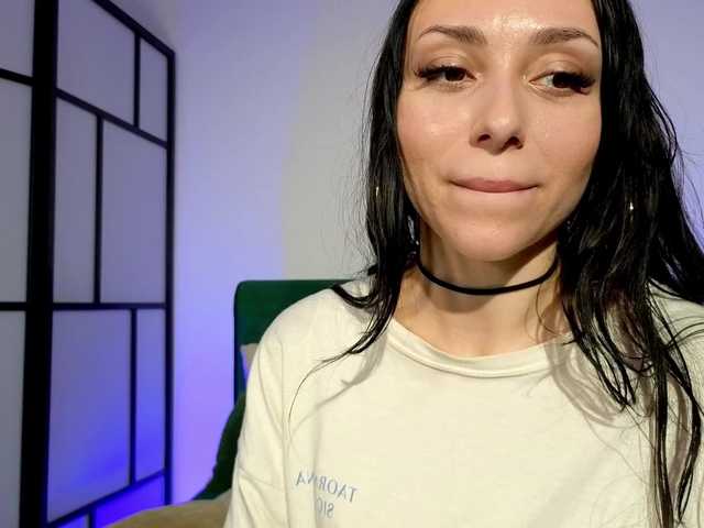 LaSquirtessa live cam on BongaCams
