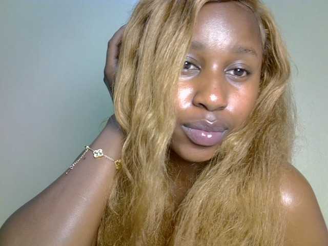 BustyAmy live cam on BongaCams